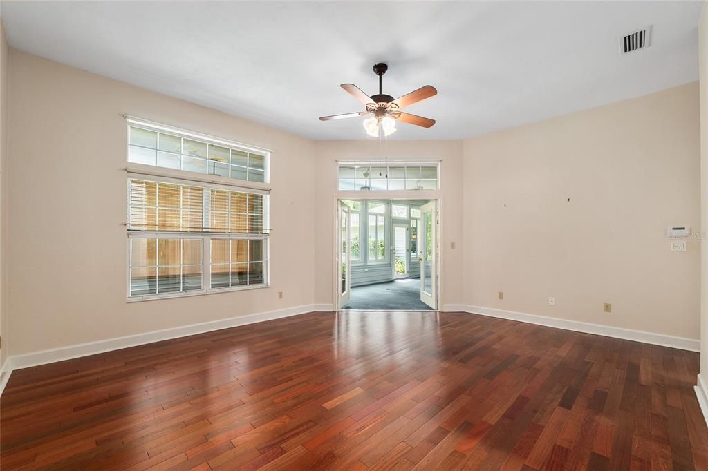 待售: $479,000 (4 贝兹, 2 浴室, 2615 平方英尺)