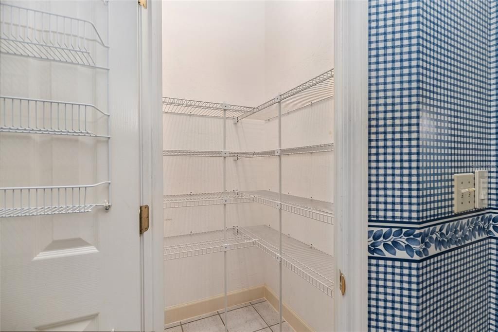 待售: $479,000 (4 贝兹, 2 浴室, 2615 平方英尺)