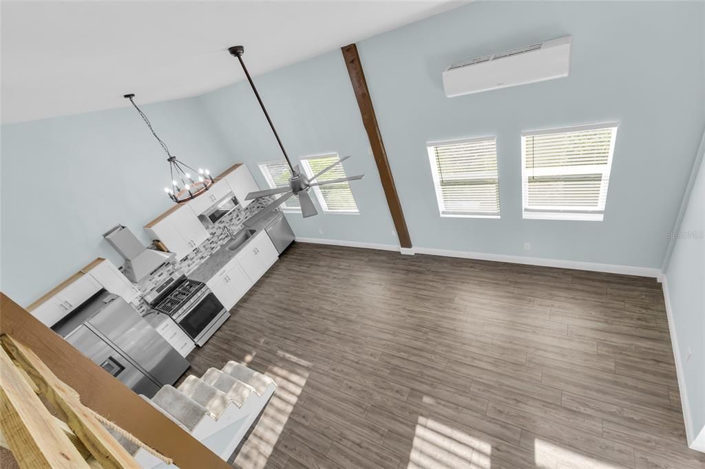 На продажу: $1,100,000 (16.04 acres)