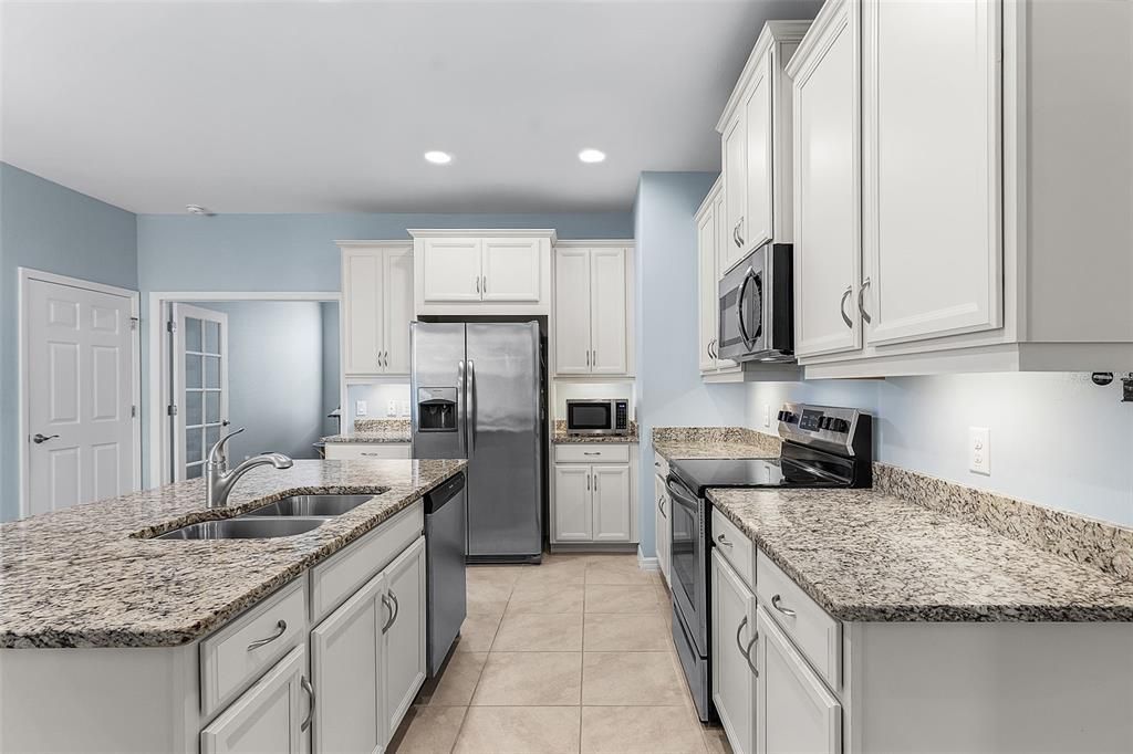 待售: $299,900 (3 贝兹, 2 浴室, 1614 平方英尺)