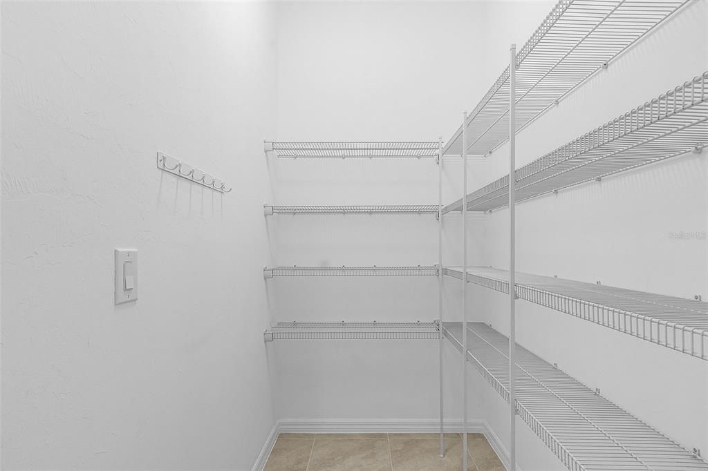 待售: $299,900 (3 贝兹, 2 浴室, 1614 平方英尺)