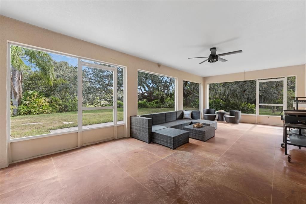 En Venta: $420,000 (3 camas, 2 baños, 2067 Pies cuadrados)