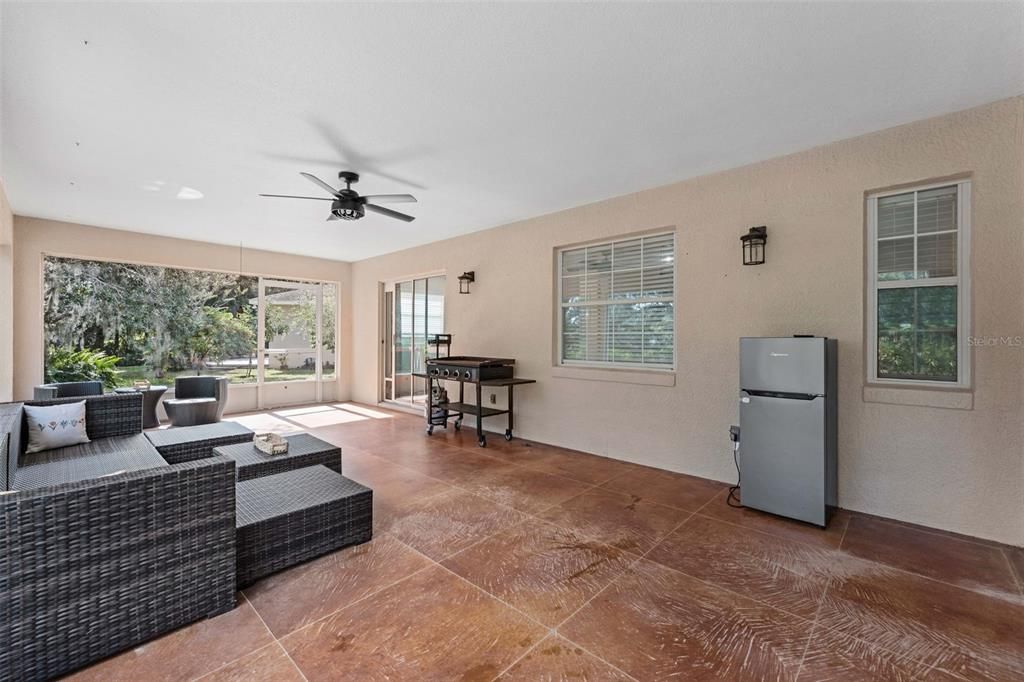 En Venta: $420,000 (3 camas, 2 baños, 2067 Pies cuadrados)