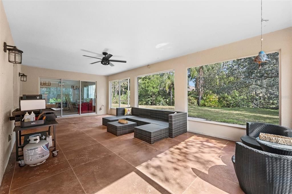 En Venta: $420,000 (3 camas, 2 baños, 2067 Pies cuadrados)