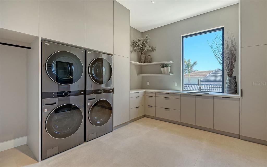 待售: $18,950,000 (5 贝兹, 4 浴室, 7428 平方英尺)