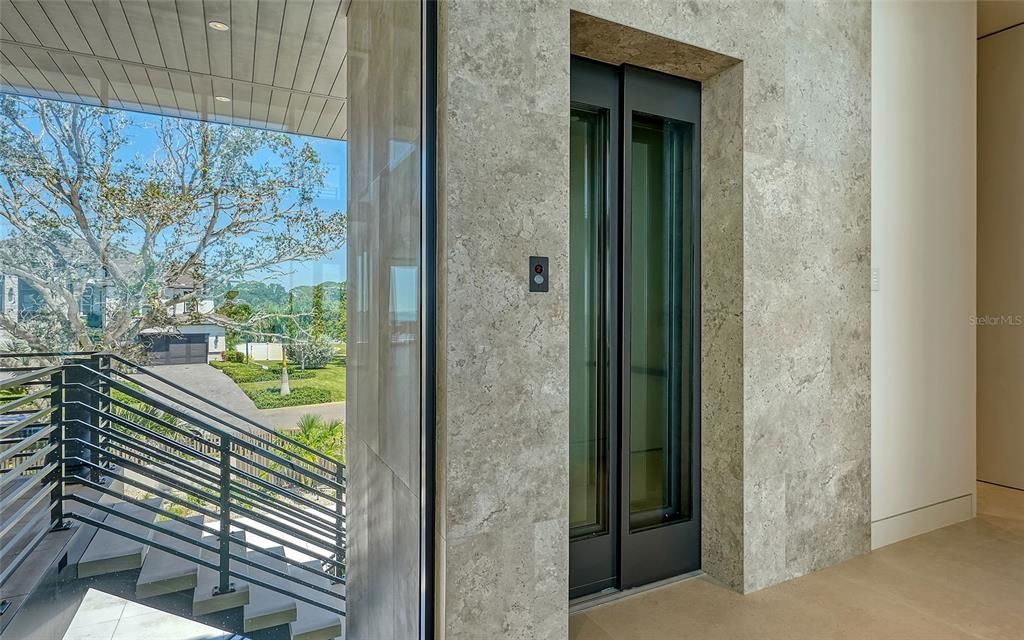 待售: $18,950,000 (5 贝兹, 4 浴室, 7428 平方英尺)