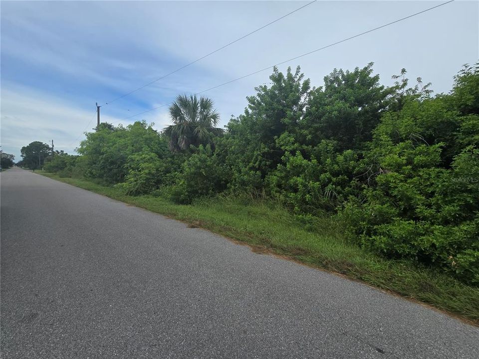 Activo con contrato: $63,000 (0.23 acres)