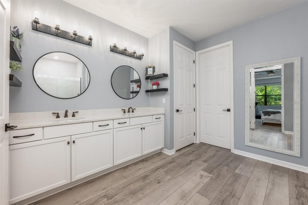 合同活跃: $480,000 (4 贝兹, 2 浴室, 2152 平方英尺)