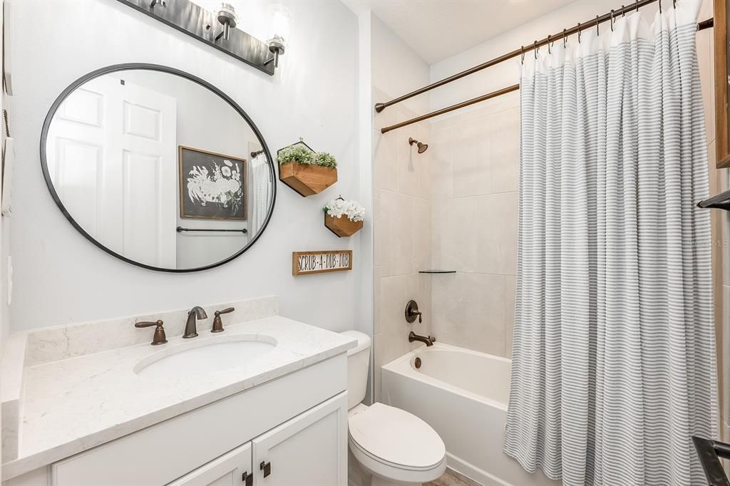 合同活跃: $480,000 (4 贝兹, 2 浴室, 2152 平方英尺)