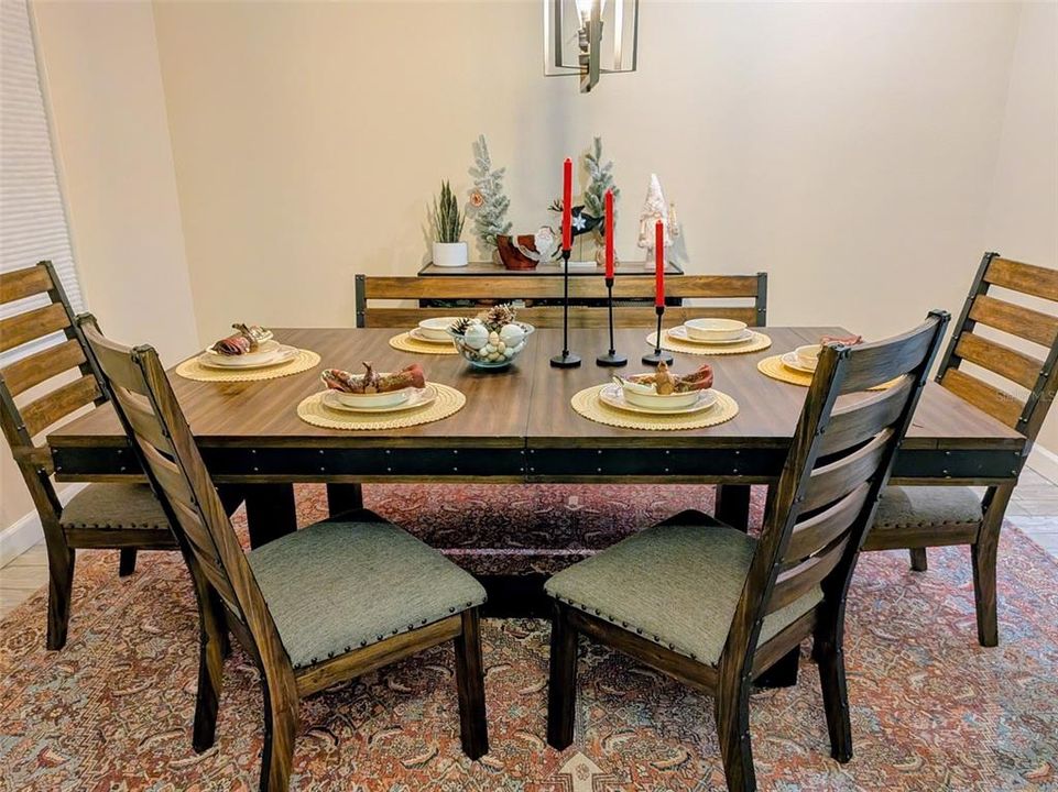 En Venta: $420,000 (3 camas, 2 baños, 2076 Pies cuadrados)