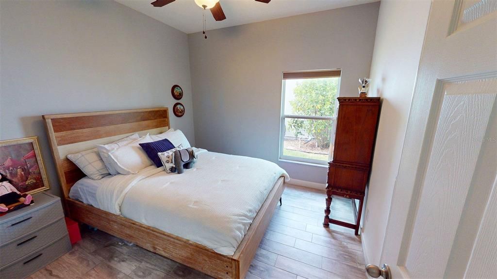 En Venta: $420,000 (3 camas, 2 baños, 2076 Pies cuadrados)