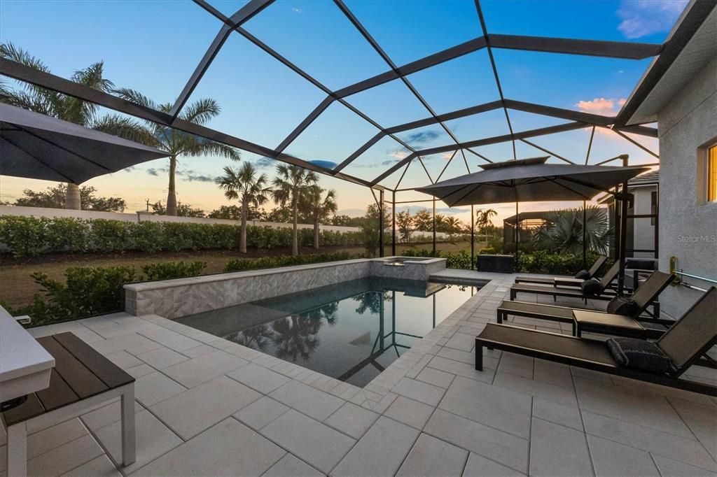 Под контрактом: $1,599,000 (3 спален, 4 ванн, 3114 Квадратных фут)