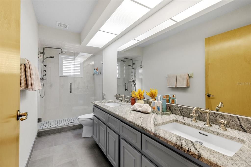 待售: $499,000 (3 贝兹, 2 浴室, 2457 平方英尺)