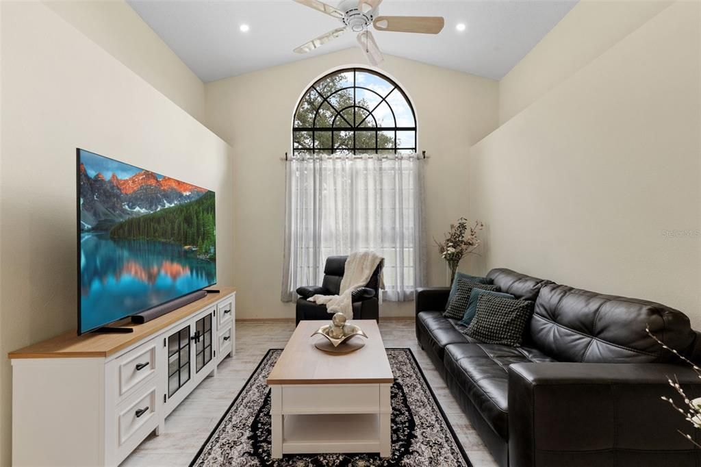 待售: $499,000 (3 贝兹, 2 浴室, 2457 平方英尺)