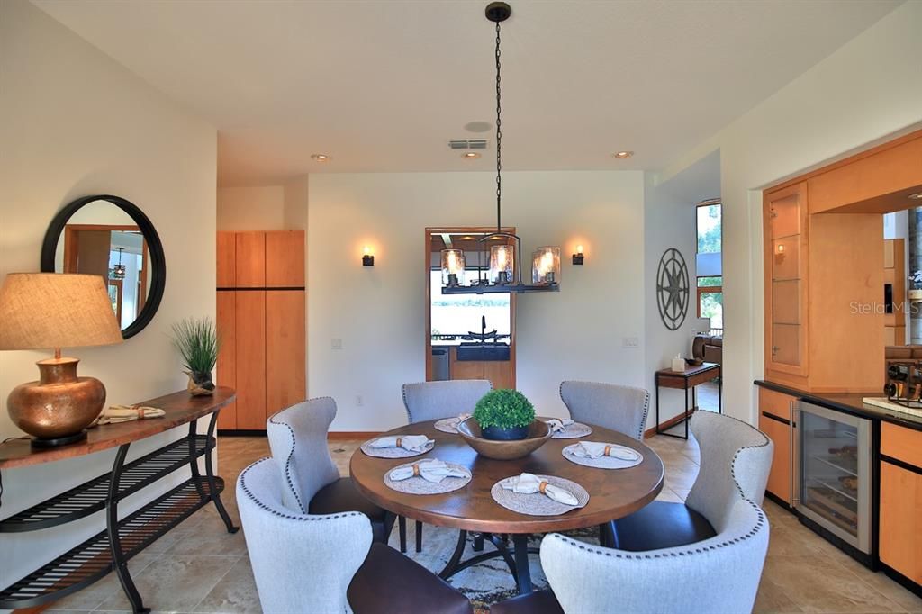 For Sale: $2,900,000 (6 beds, 5 baths, 7291 Square Feet)