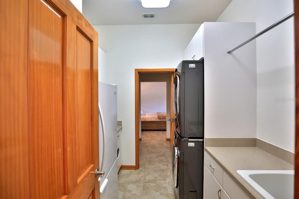 For Sale: $2,900,000 (6 beds, 5 baths, 7291 Square Feet)