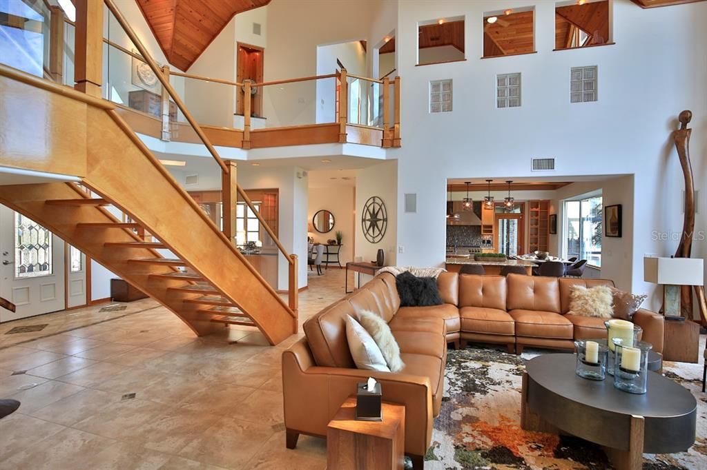 For Sale: $2,900,000 (6 beds, 5 baths, 7291 Square Feet)