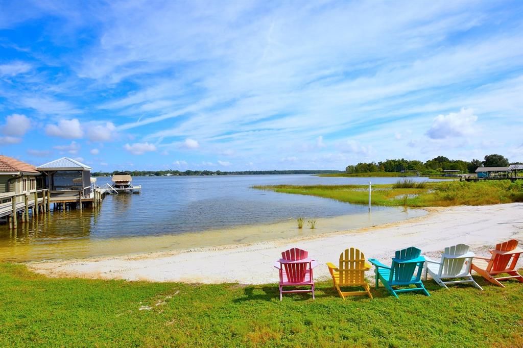 For Sale: $2,900,000 (6 beds, 5 baths, 7291 Square Feet)