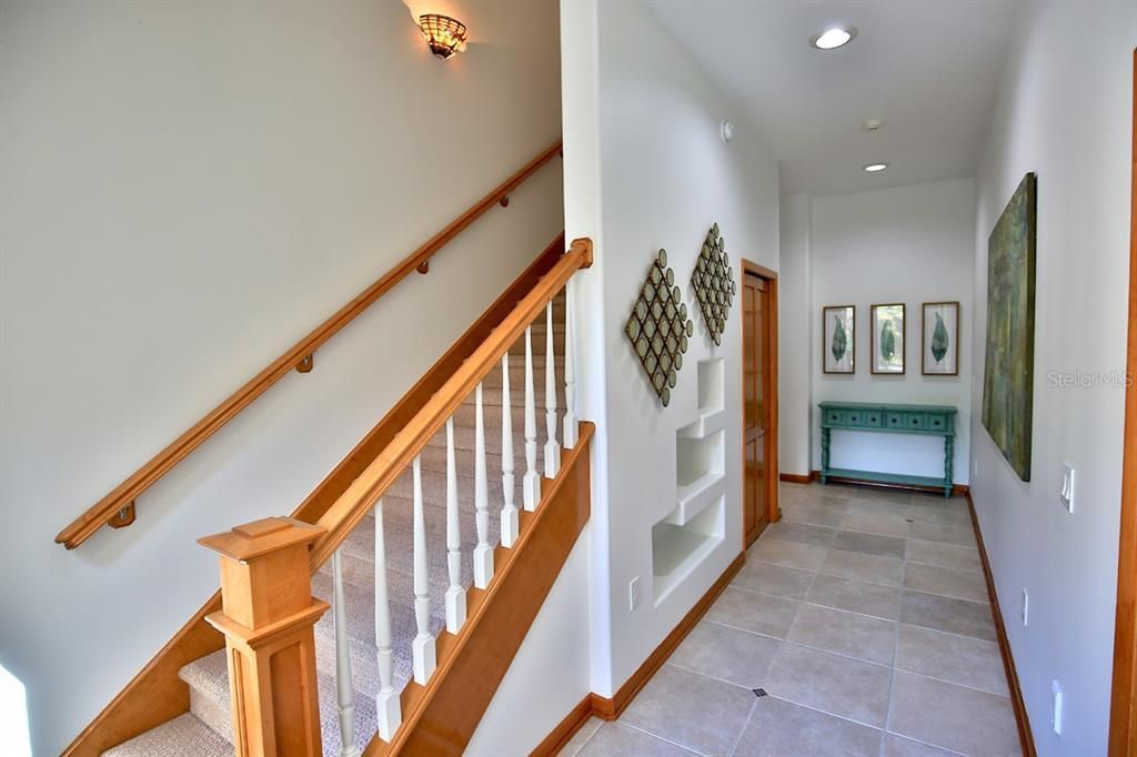 For Sale: $2,900,000 (6 beds, 5 baths, 7291 Square Feet)