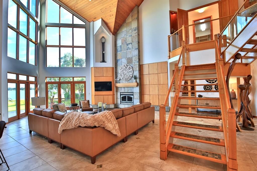 For Sale: $2,900,000 (6 beds, 5 baths, 7291 Square Feet)