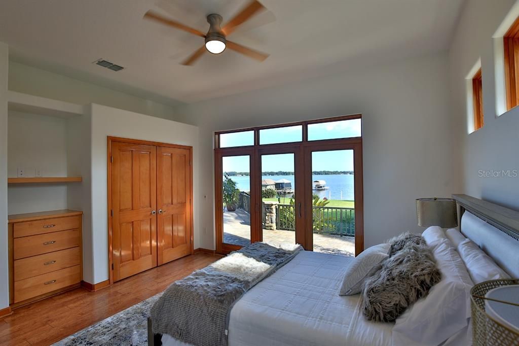 For Sale: $2,900,000 (6 beds, 5 baths, 7291 Square Feet)