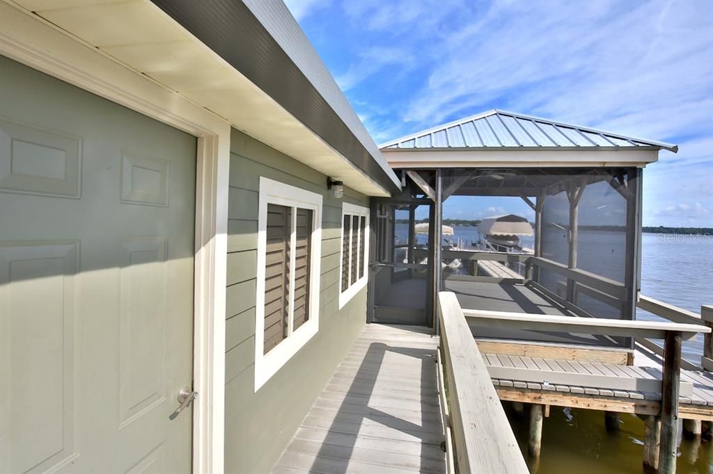 For Sale: $2,900,000 (6 beds, 5 baths, 7291 Square Feet)