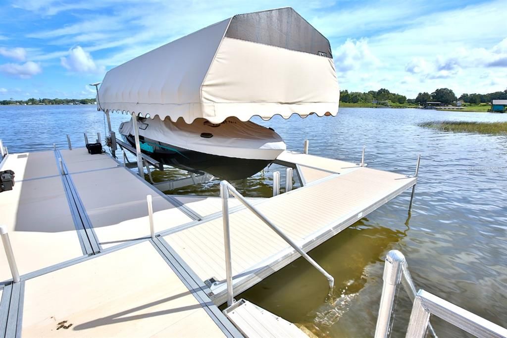 For Sale: $2,900,000 (6 beds, 5 baths, 7291 Square Feet)