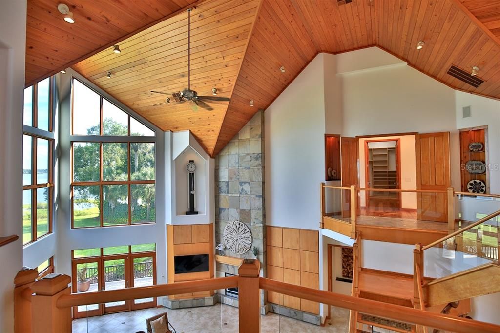 For Sale: $2,900,000 (6 beds, 5 baths, 7291 Square Feet)