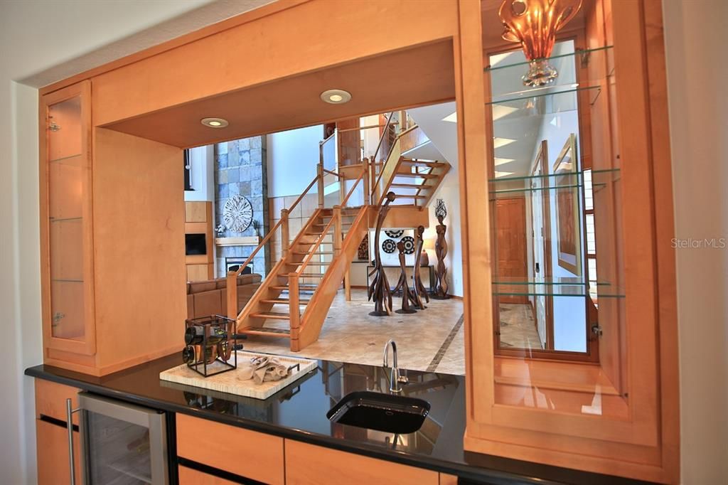 For Sale: $2,900,000 (6 beds, 5 baths, 7291 Square Feet)