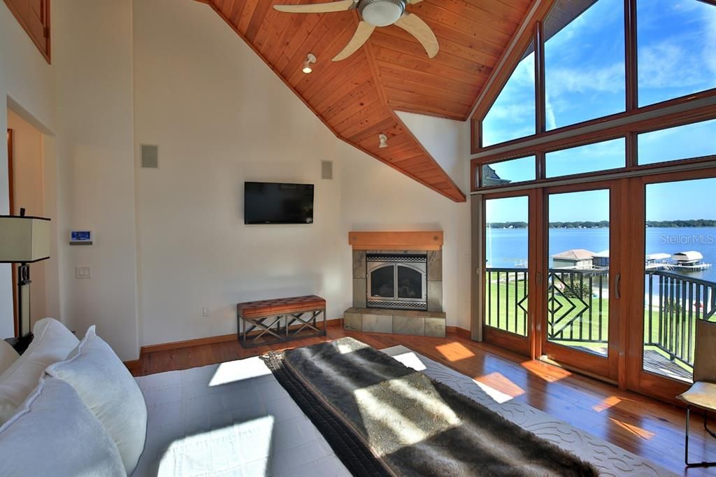 For Sale: $2,900,000 (6 beds, 5 baths, 7291 Square Feet)