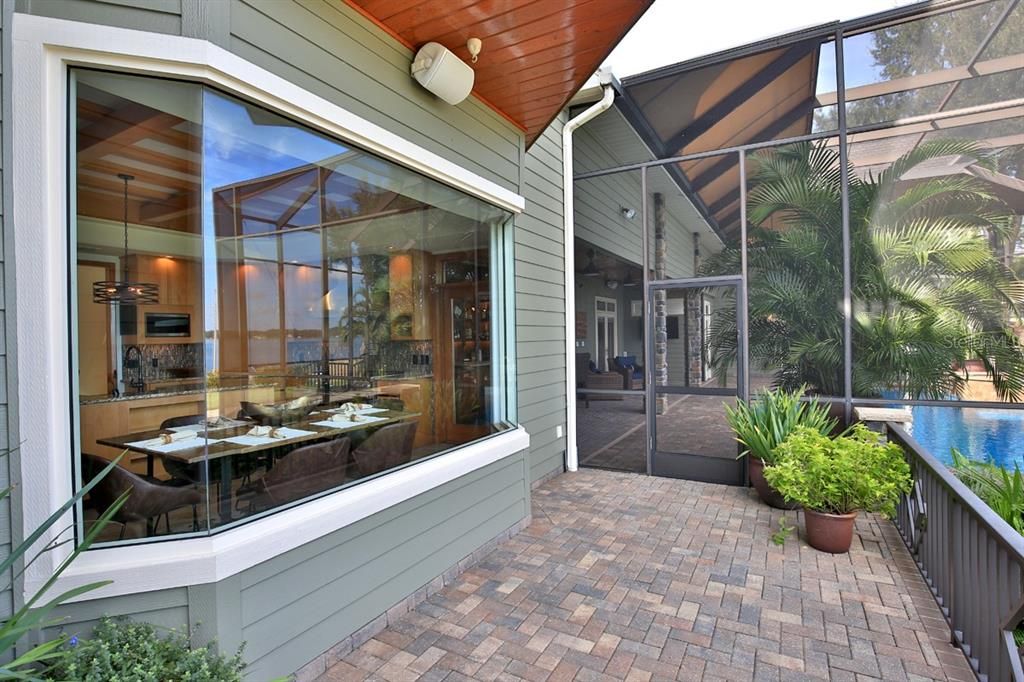 For Sale: $2,900,000 (6 beds, 5 baths, 7291 Square Feet)