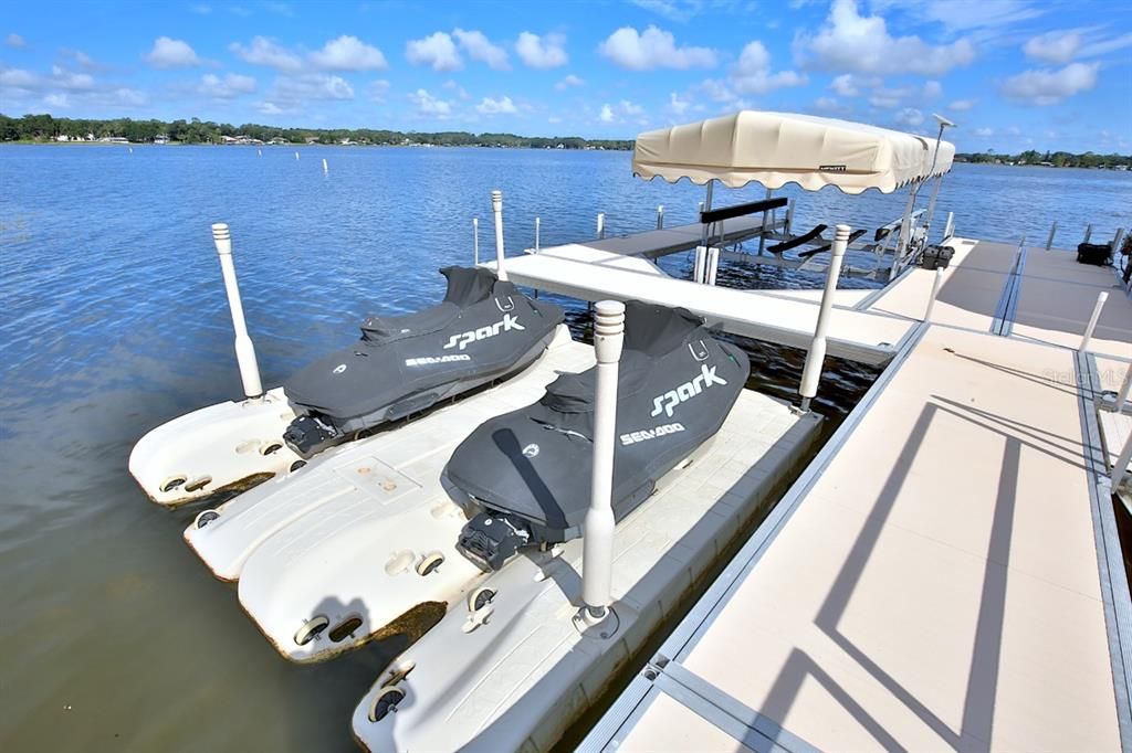 For Sale: $2,900,000 (6 beds, 5 baths, 7291 Square Feet)