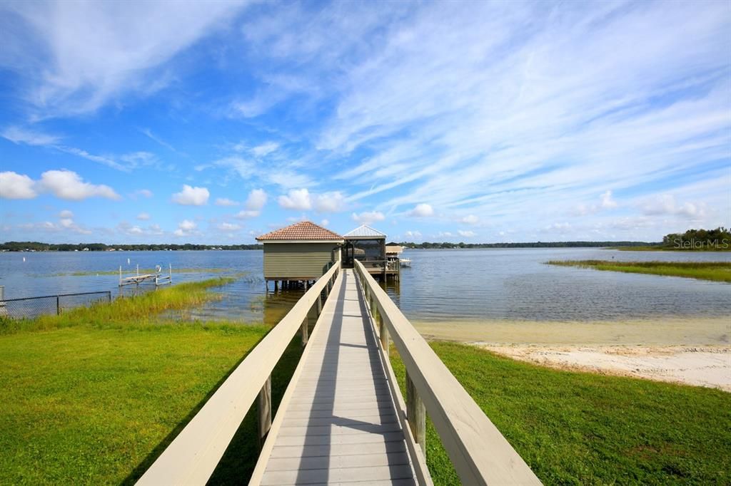 For Sale: $2,900,000 (6 beds, 5 baths, 7291 Square Feet)