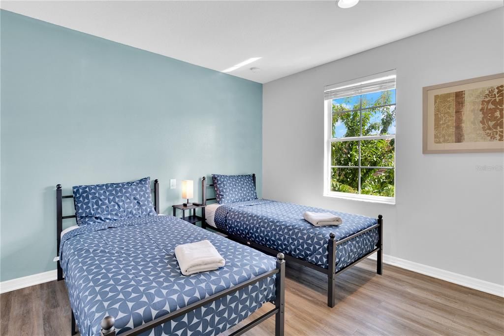 На продажу: $310,000 (3 спален, 2 ванн, 1470 Квадратных фут)