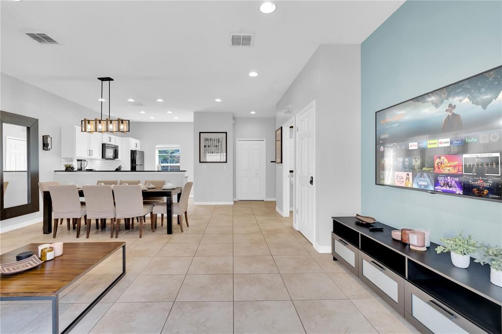 На продажу: $310,000 (3 спален, 2 ванн, 1470 Квадратных фут)