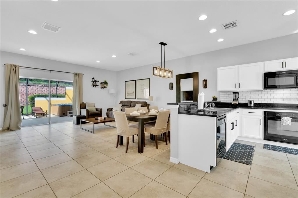 На продажу: $310,000 (3 спален, 2 ванн, 1470 Квадратных фут)