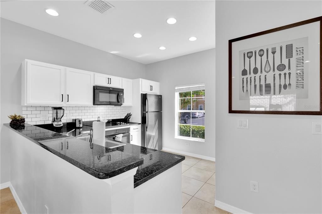 На продажу: $310,000 (3 спален, 2 ванн, 1470 Квадратных фут)