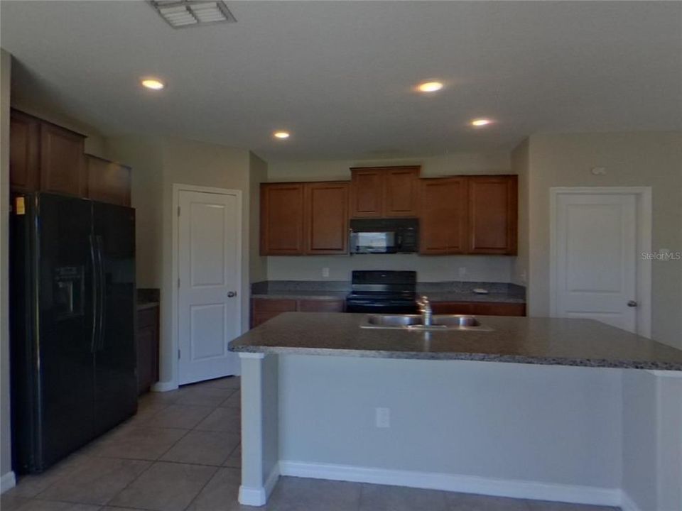 En Renta: $1,979 (4 camas, 2 baños, 1870 Pies cuadrados)