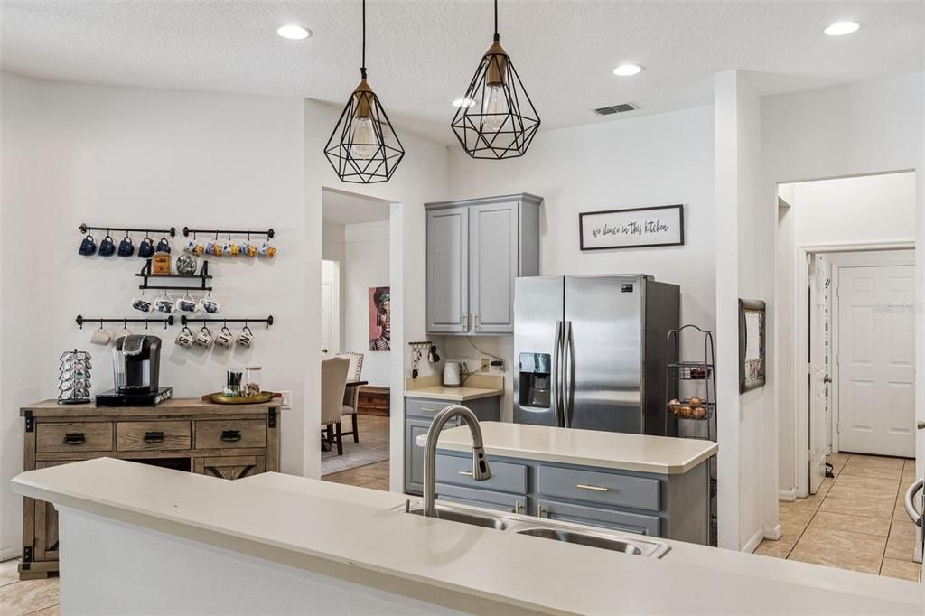 For Sale: $1,045,000 (4 beds, 3 baths, 3248 Square Feet)