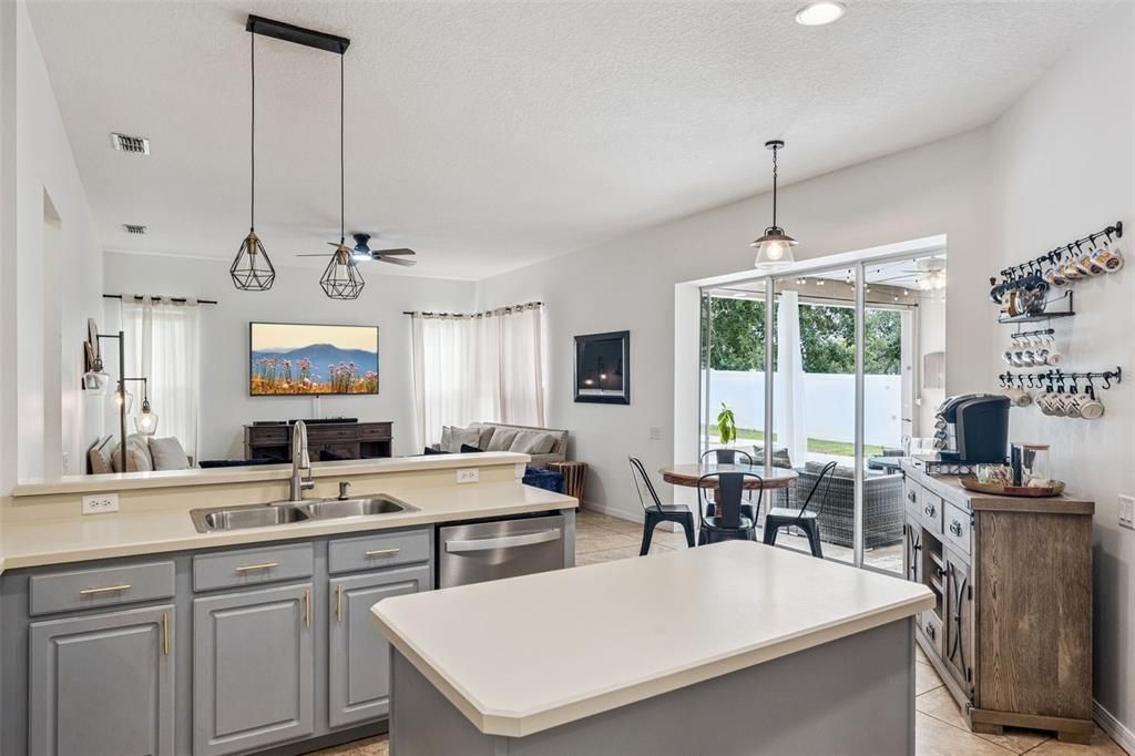 For Sale: $1,045,000 (4 beds, 3 baths, 3248 Square Feet)