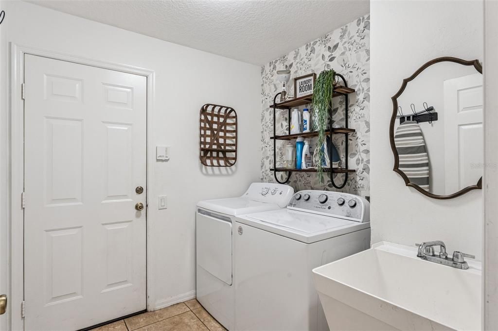 For Sale: $1,045,000 (4 beds, 3 baths, 3248 Square Feet)