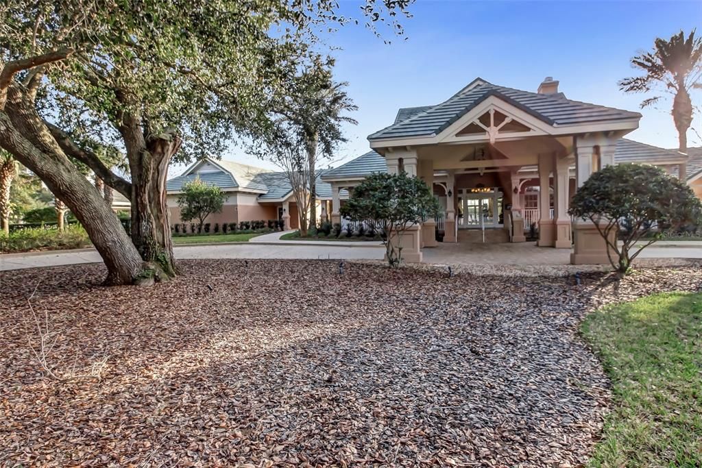 Под контрактом: $319,000 (0.56 acres)