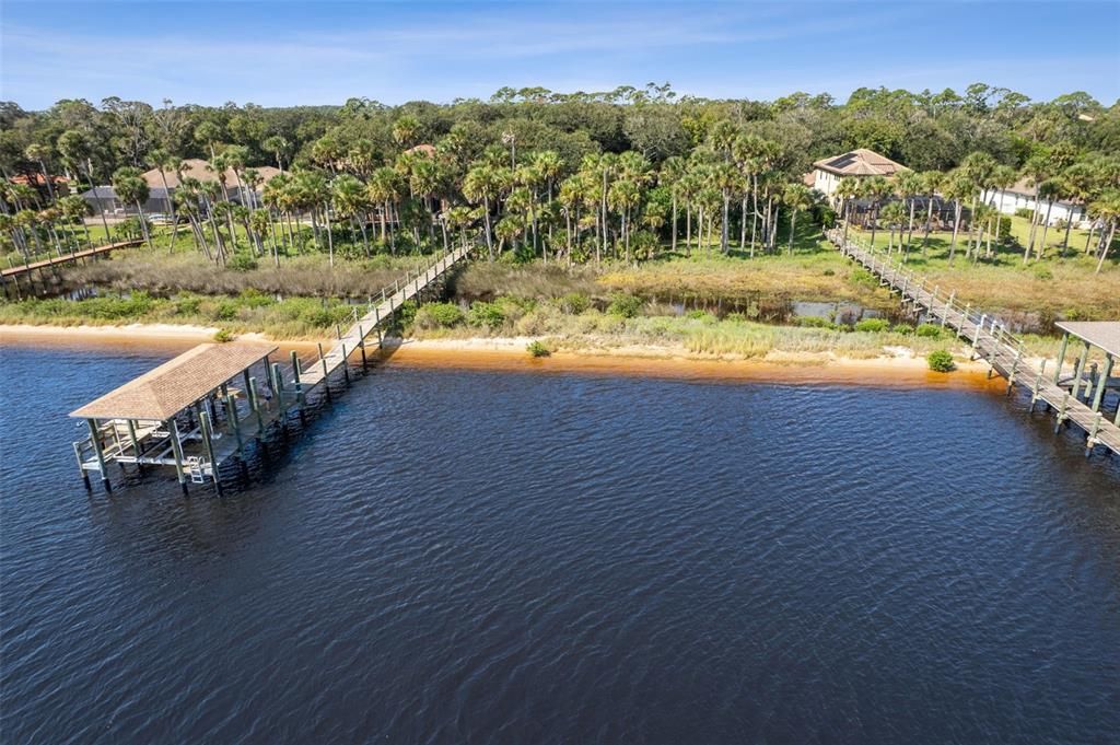 Под контрактом: $319,000 (0.56 acres)