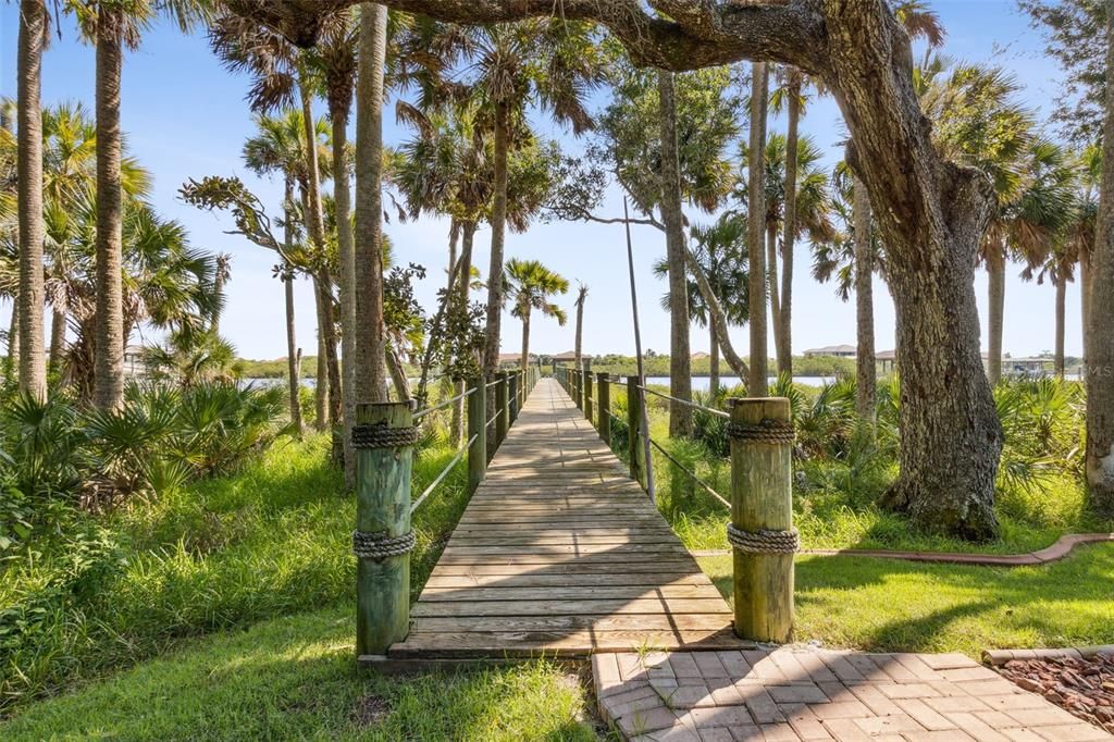 Под контрактом: $319,000 (0.56 acres)