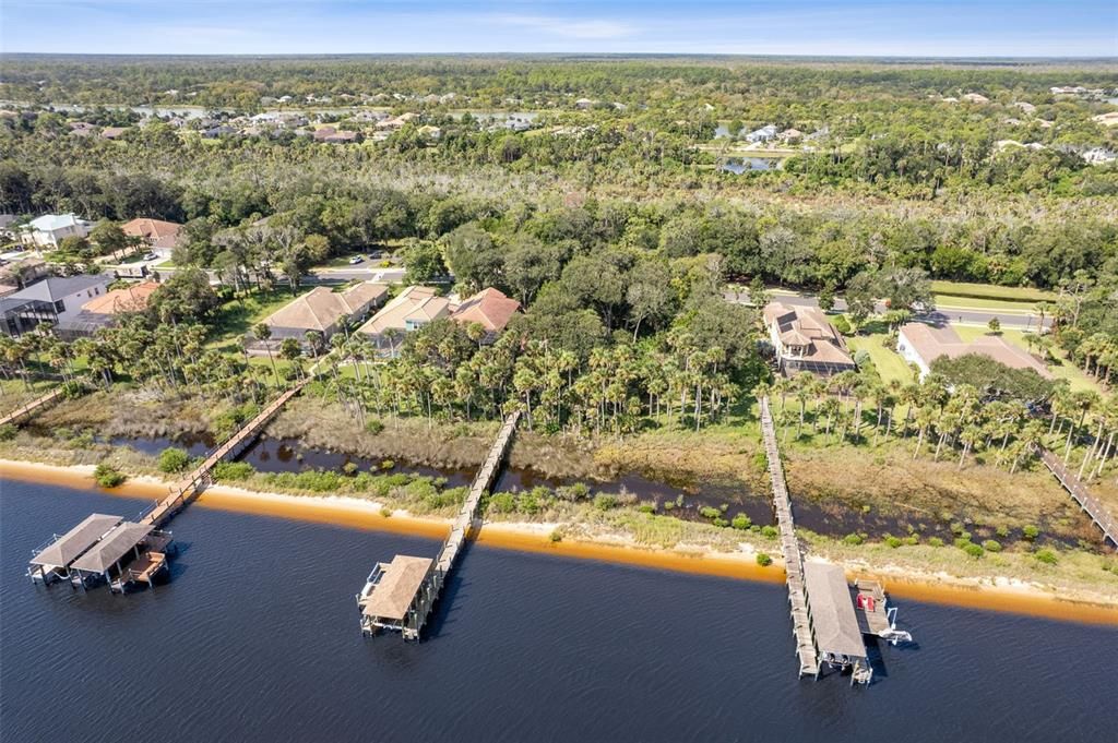 Под контрактом: $319,000 (0.56 acres)