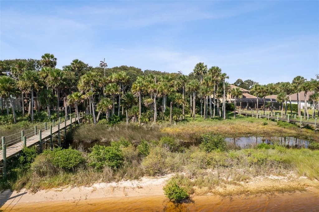 Под контрактом: $319,000 (0.56 acres)