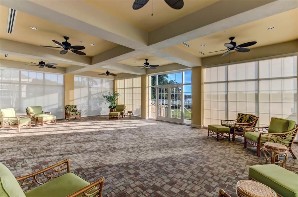 Под контрактом: $319,000 (0.56 acres)