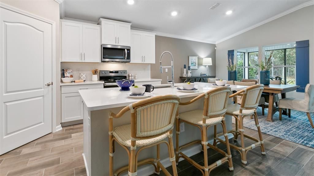 Active With Contract: $347,990 (3 beds, 2 baths, 1604 Square Feet)