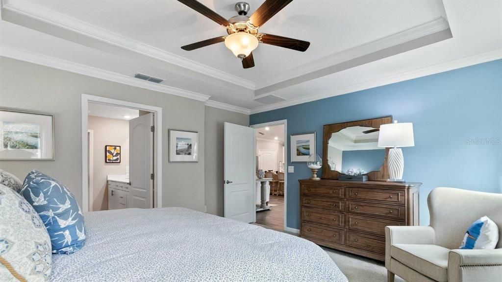 Active With Contract: $347,990 (3 beds, 2 baths, 1604 Square Feet)