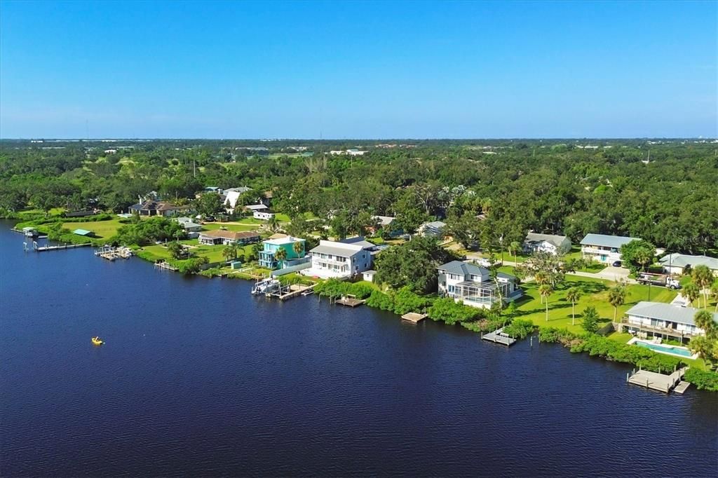 Под контрактом: $769,000 (3 спален, 2 ванн, 1910 Квадратных фут)